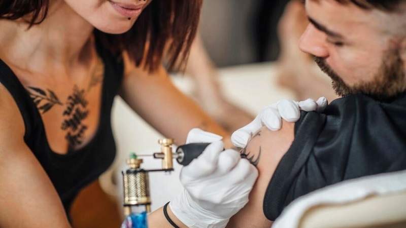 Tattoos and Relationships: The Impact of Permanent Ink on Personal Connection